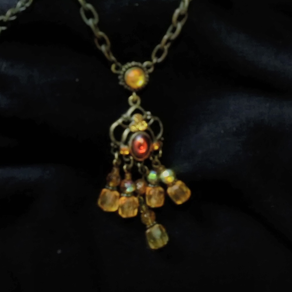 choker/earring set. in bronze/rust/amber